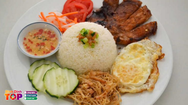 Top-6-quan-com-tam-quy-nhon-noi-tieng-dong-khach
