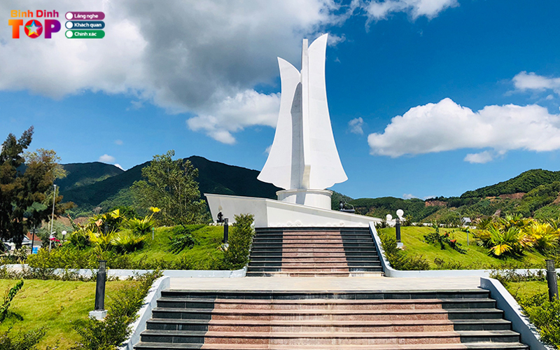 Di-tich-ben-tau-khong-so-lo-dieu-binhdinhtoplist