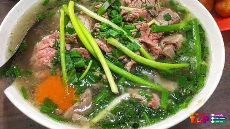 Top-12-quan-pho-binh-dinh-ngon-thu-hut-dong-dao-thuc-khach