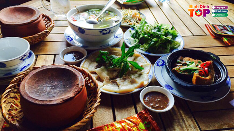 Top-5-quan-com-nieu-binh-dinh-ngon-dam-vi-gia-dinh