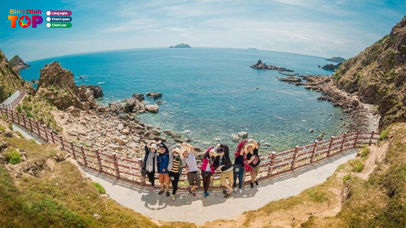 Top-7-dia-diem-chua-lanh-tai-binh-dinh-khong-nen-bo-lo