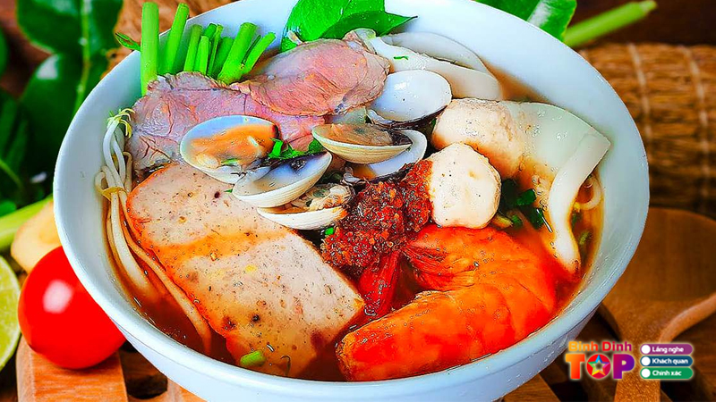 Top-5-quan-bun-thai-tai-binh-dinh-thom-ngon-dam-da