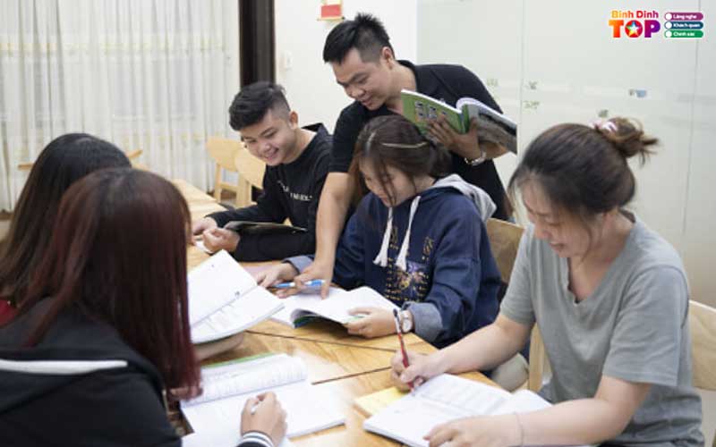 Bang-tong-hop-thong-tin-cac-trung-tam-tieng-trung-uy-tin-binhdinhtoplist