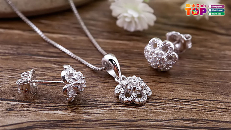 Top-10-tiem-trang-suc-binh-dinh-uy-tin-va-nhieu-mau-ma