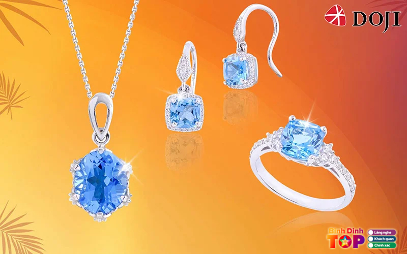 Trang-suc-menh-thuy-uu-tien-sac-xanh-duong-bieu-trung-cho-su-binh-an-tri-tue