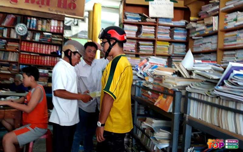 Book-shop-tang-bat-ho-binhdinhtoplist