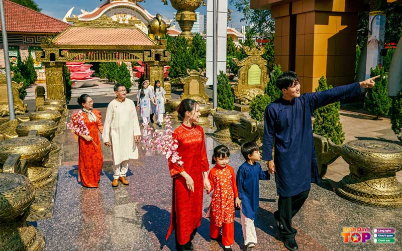Di-du-lich-binh-dinh-dip-tet-co-qua-dong-duc-khong