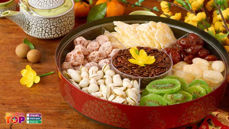 Khay-dung-banh-keo-tet-o-binh-dinh