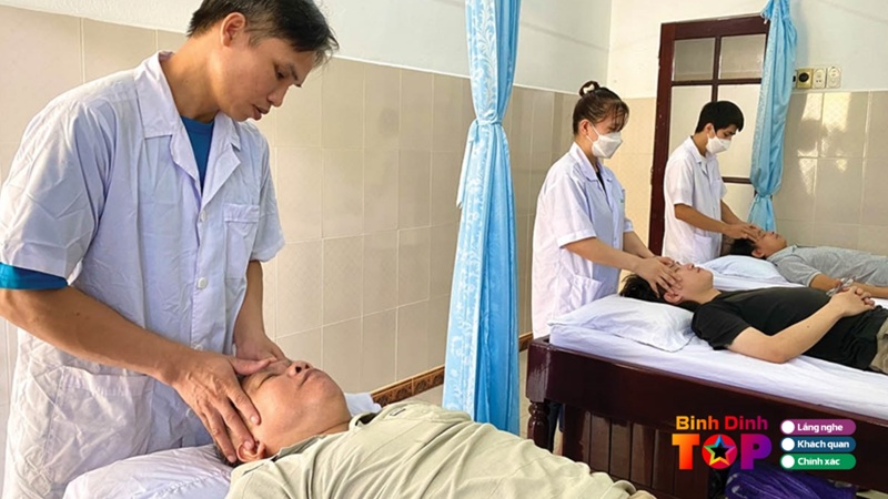 Massage-nguoi-mu-binh-dinh-2