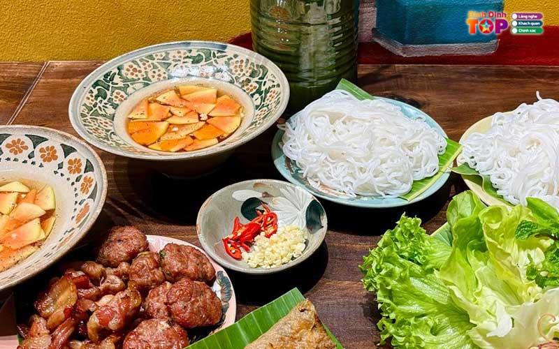 Mot-goc-ha-noi-tai-quy-nhon-binhdinhtoplist